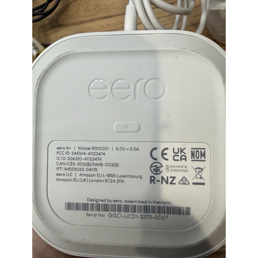 Eero 6+ Plus R010111 Dual Band Mesh Wi-Fi 6 Router (3 Pack) With Splitter - Picture 14 of 14